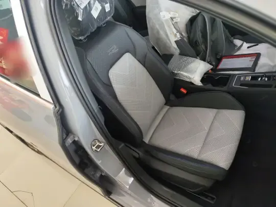 Volkswagen Golf 2025 (100 км)