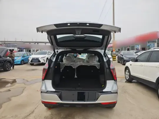 Geely Auto FX11 2025 (100 км)