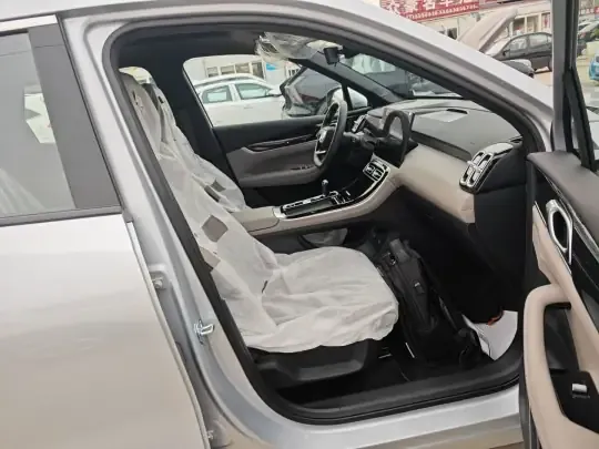 Geely Auto FX11 2025 (100 км)