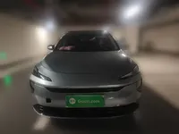 Roewe D6 2025 (15000 км)