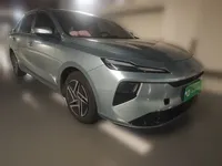 Roewe D6 2025 (15000 км)