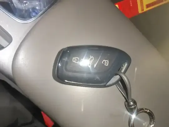 Roewe D6 2025 (15000 км)