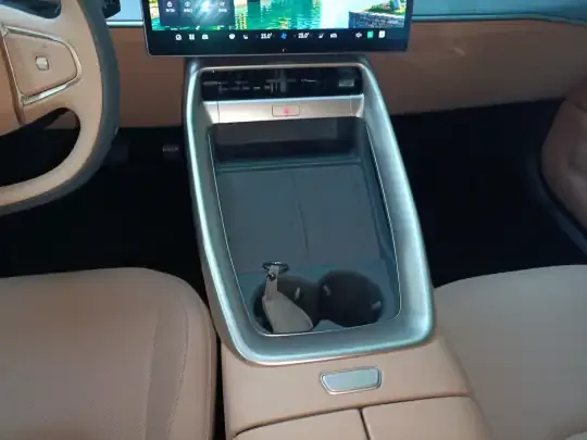 ARCFOX Alpha S5 2025 (1600 км)