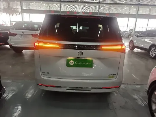 Buick GL8 New Energy 2025 (300 км)