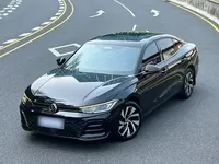 Volkswagen Passat 2025 (6300 км)