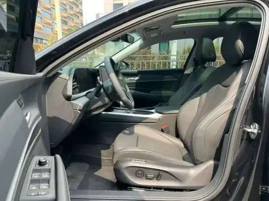 Volkswagen Passat 2025 (6300 км)