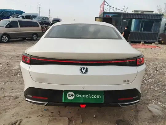 CHANGAN Eado PHEV 2025 (100 км)