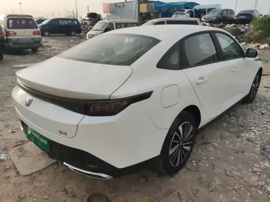 CHANGAN Eado PHEV 2025 (100 км)
