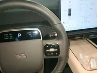 Li Auto MEGA 2025 (27700 км)