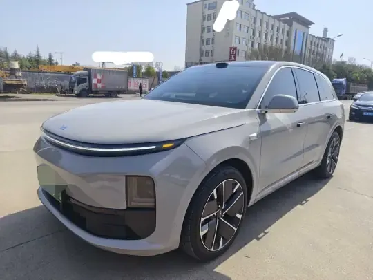 Li Auto L6 2025 (12300 км)