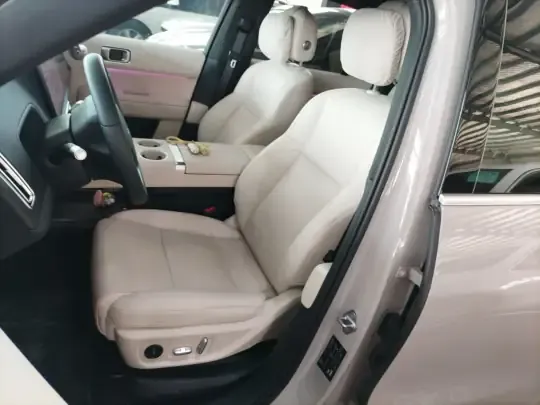 Li Auto L6 2025 (12300 км)