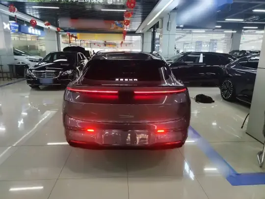 Zeekr 007GT 2025 (100 км)