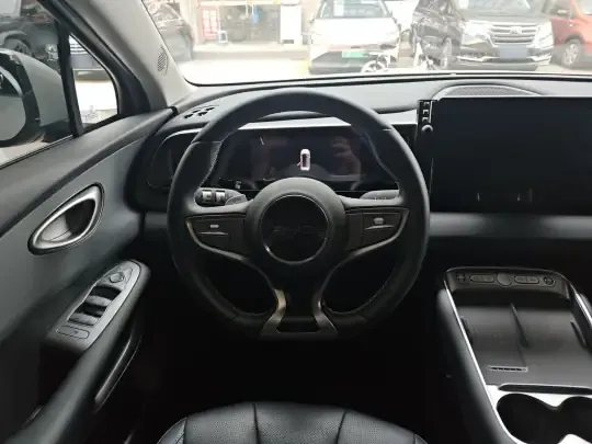 BYD Sealion 05 EV 2025 (23900 км)