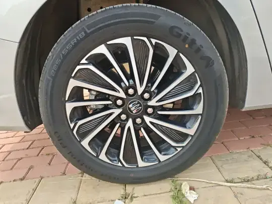 Buick GL8 New Energy 2025 (10800 км)