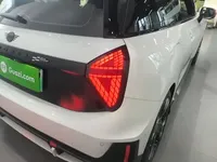 MINI Electric COOPER JCW 2025 (4000 км)