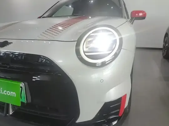 MINI Electric COOPER JCW 2025 (4000 км)