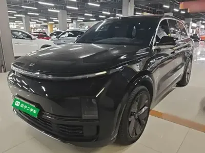 Li Auto L8 2025 (14900 км)