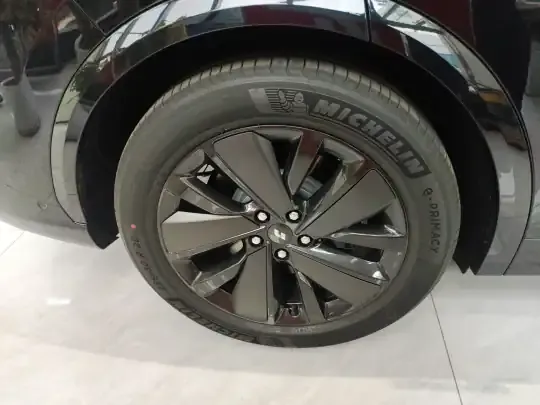 Li Auto L7 2025 (2000 км)