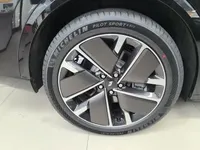Li Auto L9 2025 (100 км)