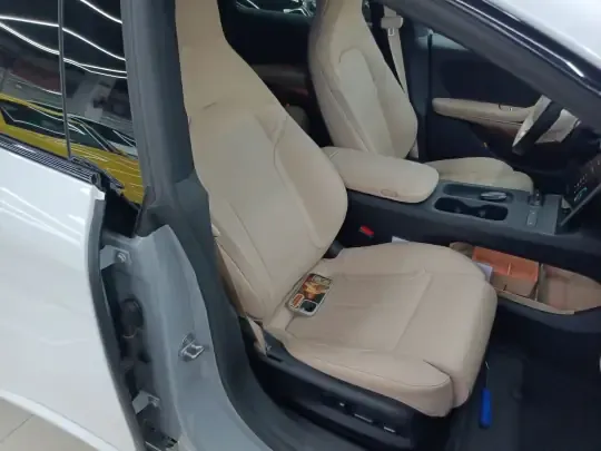Nio ET5T 2025 (10000 км)