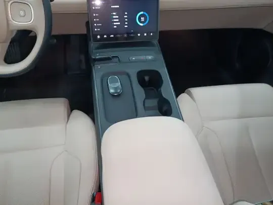 Nio ET5T 2025 (10000 км)