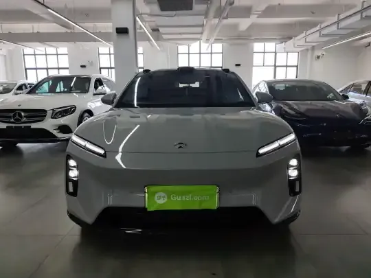 Nio ET5 2025 (7400 км)