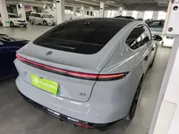 Nio ET5 2025 (7400 км)