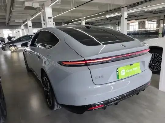 Nio ET5 2025 (7400 км)