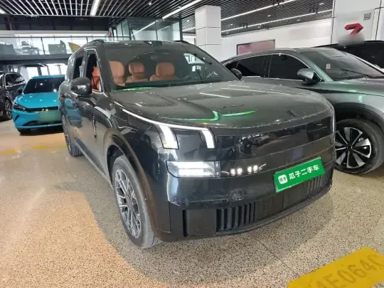 Lynk & Co 900 2025 (17900 км)