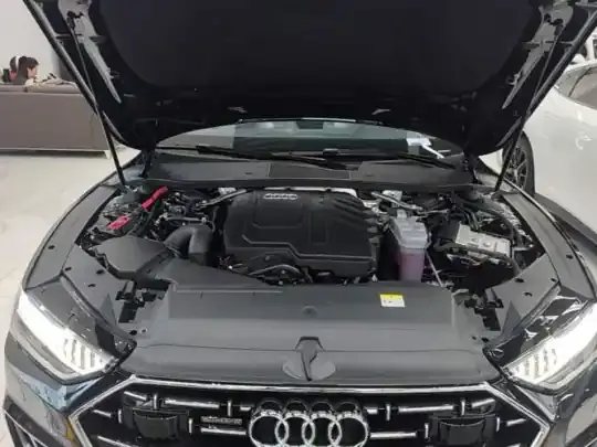 Audi A7L 2025 (200 км)