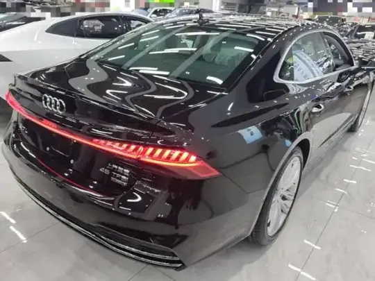 Audi A7L 2025 (200 км)