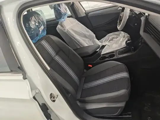 Volkswagen Sagitar 2025 (100 км)