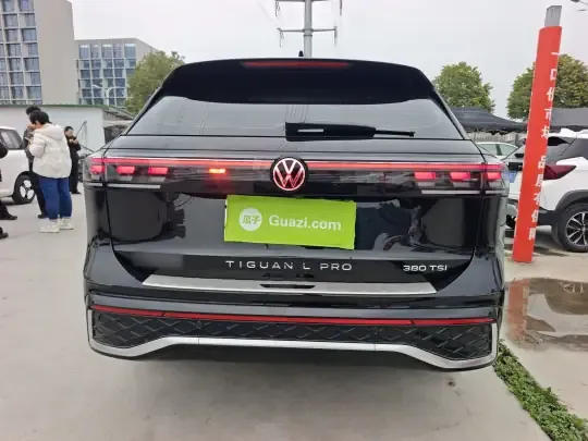 Volkswagen Tiguan L 2025 (4700 км)