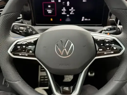 Volkswagen Tiguan L 2025 (19600 км)