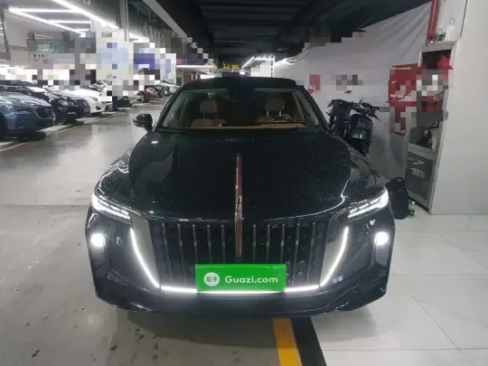 Hongqi H9 2025 (2400 км)