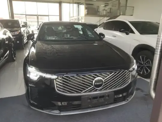 Volvo S90 2026 (100 км)