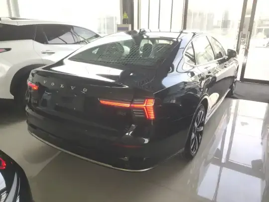 Volvo S90 2026 (100 км)