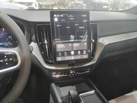 Volvo XC60 2026 (100 км)