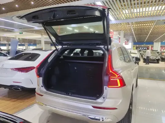 Volvo XC60 2026 (100 км)