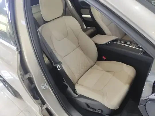 Volvo XC60 2026 (100 км)