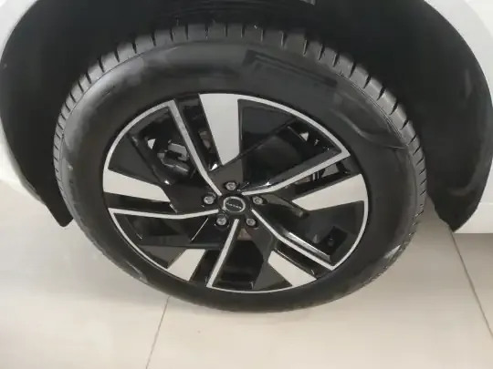 Volvo XC60 2026 (100 км)