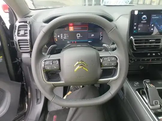 Citroen C5 AIRCROSS 2026 (1400 км)