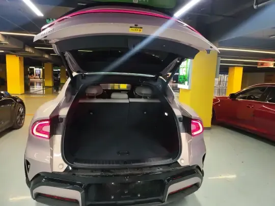 Xiaomi Auto YU7 2025 (2600 км)