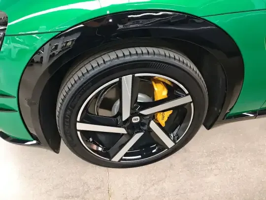 Xiaomi Auto YU7 2025 (10400 км)