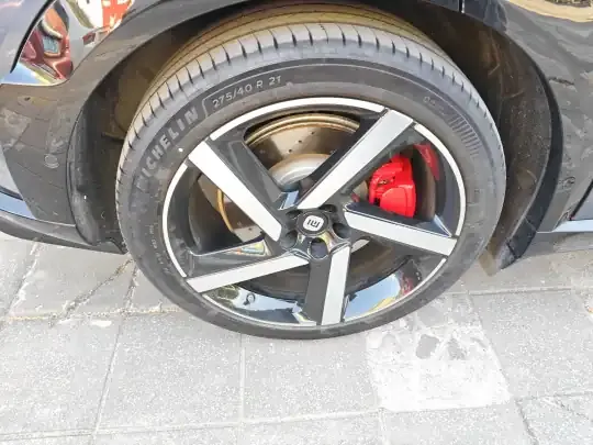 Xiaomi Auto YU7 2025 (200 км)