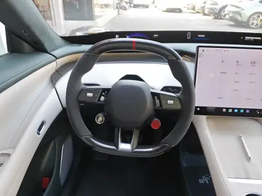 Xiaomi Auto YU7 2025 (200 км)