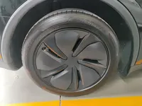Tesla Model Y 2025 (4400 км)