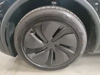 Tesla Model Y 2025 (4400 км)