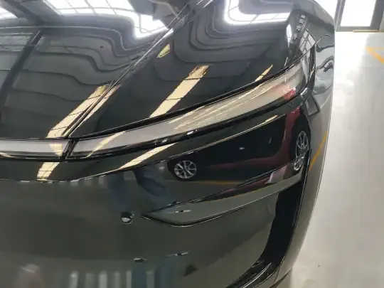 Tesla Model Y 2025 (4400 км)