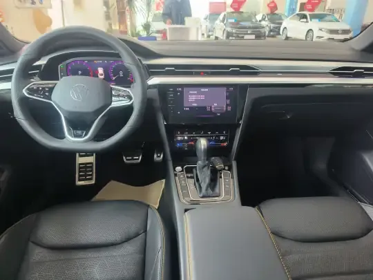 Volkswagen FAW-Volkswagen CC 2025 (5700 км)